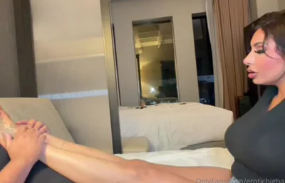 Queen Bella Aka Erotic Harchs shares her fetish with OnlyFans on Friday Night