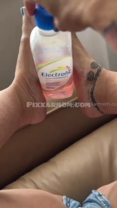 Aka Pixxarmom dominates in exclusive femdom solo video - Onlyfans exclusive HD video