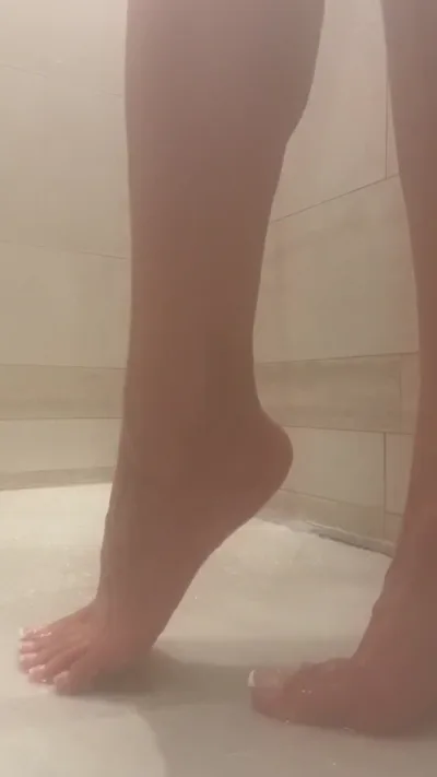 Goddess Pussyfoot dominates and teases in exclusive Rome shower video Onlyfans