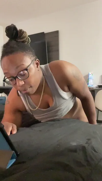 Sexy Aka Boldnfckful gets down and dirty with her boyfriend in this exclusive onlyfans video