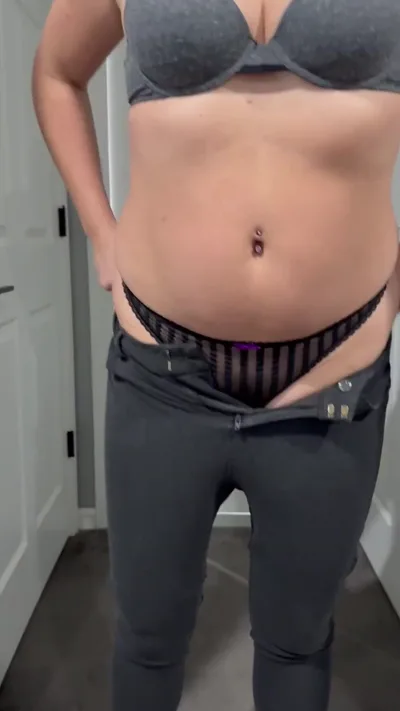 Redfox1075's First Time: Aka Redfox1075 11 - 26 - 2025 Onlyfans Video Capping Off The Work Week With
