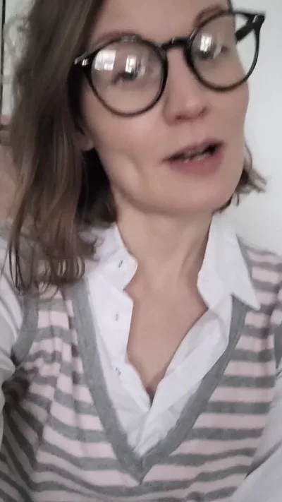 Exclusive Hd Video of Aka Physiomama's Natural Curves: The Onlyfan Model's Best Friend