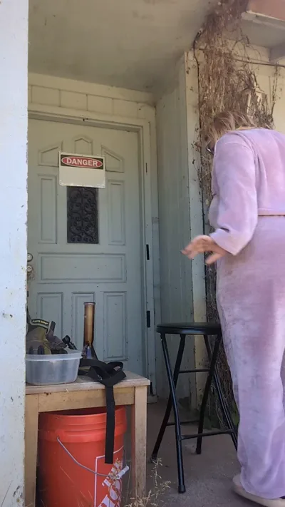 Camgirlkitten Aka Camgirlkitten 06 19 2025 Onlyfans Video Good Morning Chenille Pajama Outdoor Flash Multiple Hd Vert