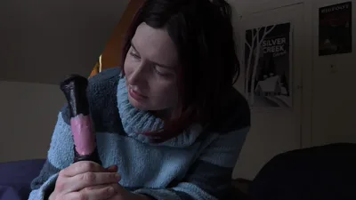 Stepmom Bettie Bondage Teases in POV & Gives You a Hand