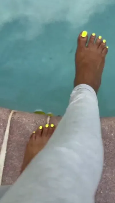 Sarai Minx: The Onlyfan's Real Girl in HD Onlyfan's Exclusive Video Do You Like This Colored Girl On Me?