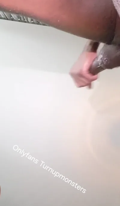Exclusive footage of a real girl's hot turn-upmonster session with onlyfans