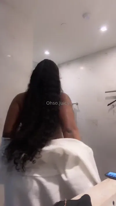 Watch Oh So Juicy's first ever homemade video - Aka Oh So Juicy's birthday is in 2 days!
