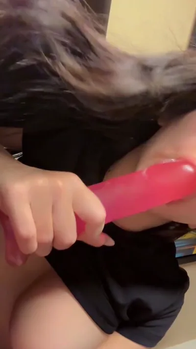 Amaluwu8's Exclusive Femdom Video Leaked Onlyfans HD Video