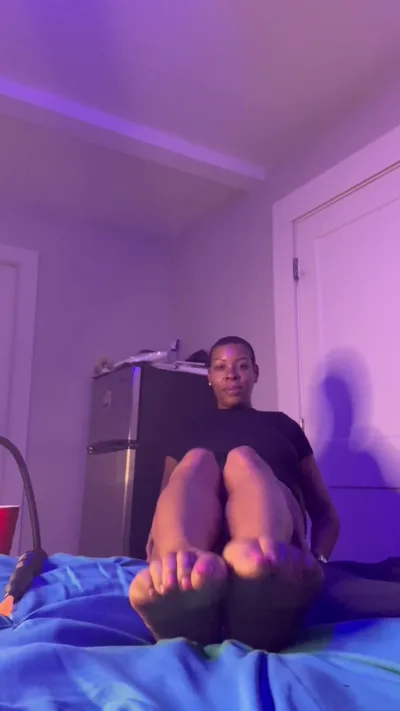 Mistresstoy198242 dominates & fetishizes with real amateur in exclusive clip