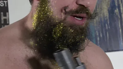 JamiestoneXXX teaches how to get off with her gorgeous beards