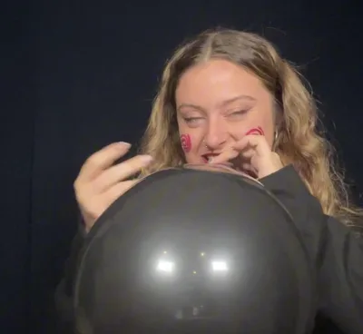 Bee Looner dominates onlyfans with her kinky fetish in the spooky season