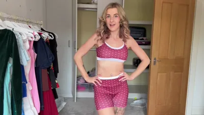 British PoppynZach gets her clothes ripped and her gym tried on in a wild sfw try-on