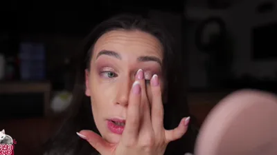 Mayaeyes' fail-safe tools for flawless makeup - Bronzer, blush, and makeup brush in Safeforwork