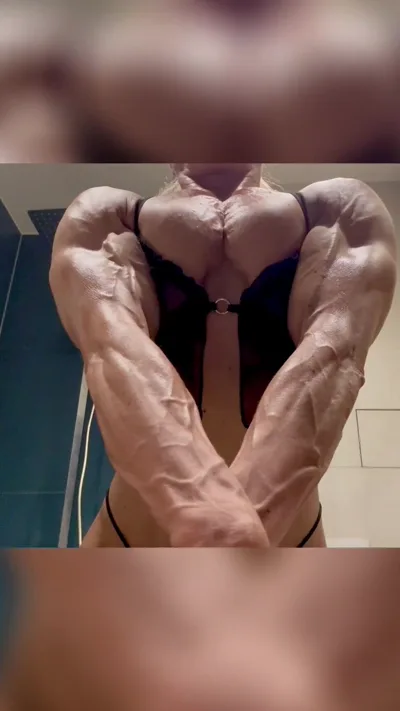 Exclusive Onlyfans video of Aka Savova77 dominating in latex