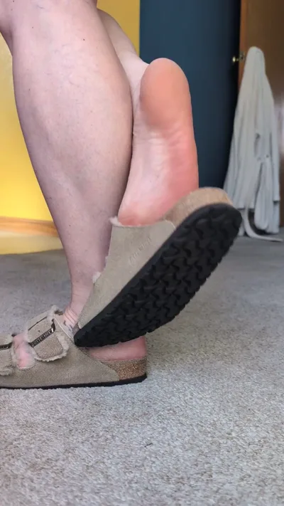 Exclusive Onlyfans video: Mplfeet Vip dominates in kinky latex fetish video with onlyfans