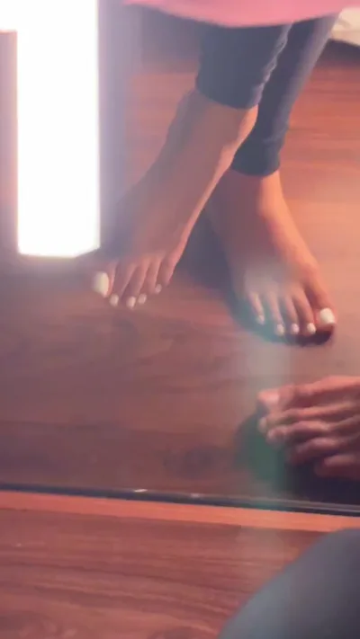 Gigi Feet gets kinky in hot solo action - Onlyfans Video Leaked