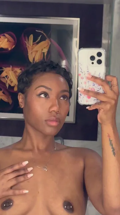 Chanell Heart's private video: Onlyfans model gets face vs. body action with a hot chick in HD