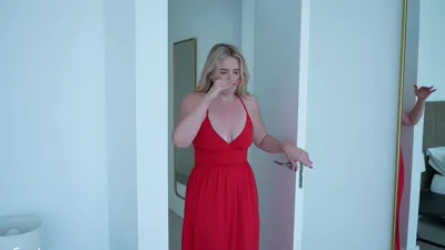 Anna Scot MuthaFucka gets a taboo roleplay with her stepmom in virtual sex
