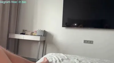 Alissgrey goes wild on webcam, cumming hard on chaturbate!