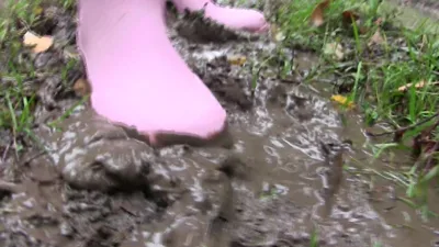Jess West gets down and dirty with Muddy Jeans & Wellingtons in this hardcore femdom video