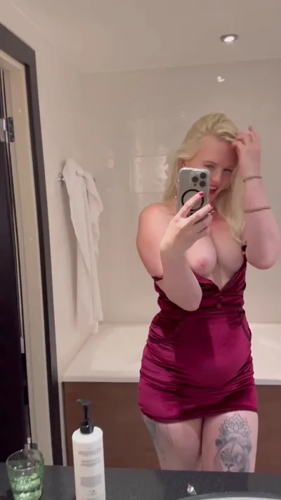 Missyozilla's exclusive domination video: Aka Missyozilla's feet are the only thing that matters!