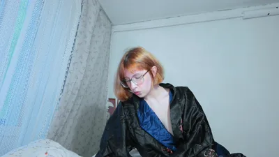 Sofia Young gets kinky with stepmommy's throbbing clit while stepson's out