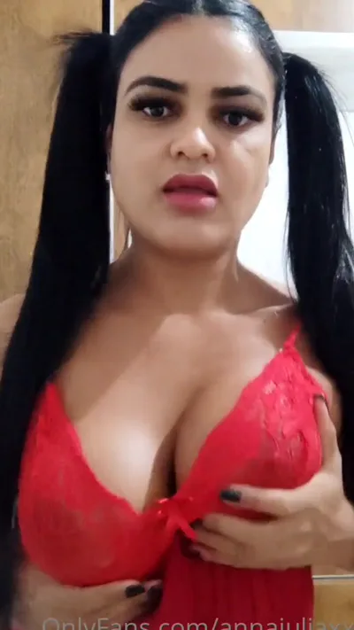 Ana Julia Star's exclusive homemade video: Cheia De Tesao - Onlyfans model gets a hardcore fuck from her boyfriend in HD