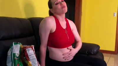 Kylee Nash Gainsweight with Facestuffingovereating and a lot of Feeding