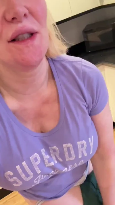 Watch Sophie James, the hot onlygirl, get dirty in this steamy homemade video with onlyfans