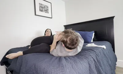 Justanicecock dominates and breathplays like a goddess in front of manyvids