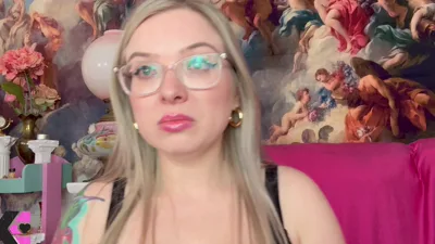 Kaiia Eve's intimate close-up action with a variety of facial cumshots