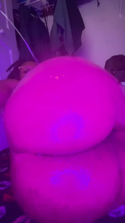 Mommygigi Aka Phatyy0Ni gets down and dirty with Daddy in exclusive homemade video