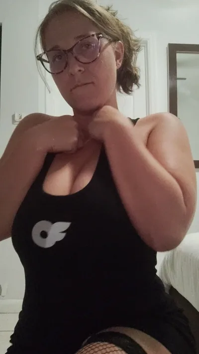 Kaylee69's hotwife caged & humiliated by cuckold hubby