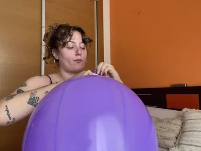 Bee Looner dominates and teases in exclusive solo clip onlyfans can see