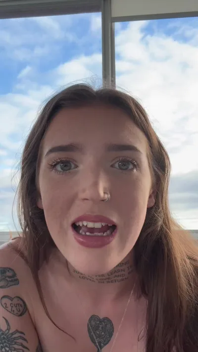 Amyyyoxxo humiliates and laugh at you while you watch her long nails and sph