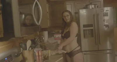 Kaylee69 BTS Pornstar Kitchen Vday 2021 - Big Tits MILF Cooking Pornstars