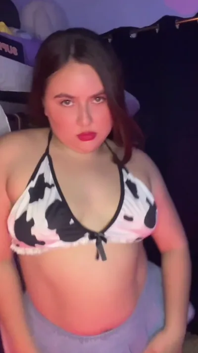 Tiana Osorio, the 18-year-old onlyfans model, goes wild in HD video - Onlyfans exclusive!