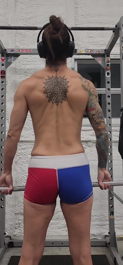 Ipledgefilms dominates in exclusive gym video with your girl