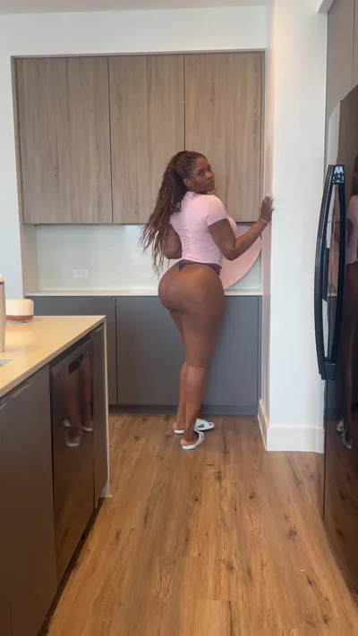 Barbie Is Juicy's hot onlyfans video: A trending morning with a private model