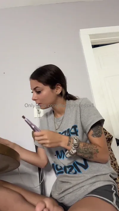 Pretty Feet dominates onlyfans with real fetish & femdom in HD video Send your tributes 3 with HD quality!
