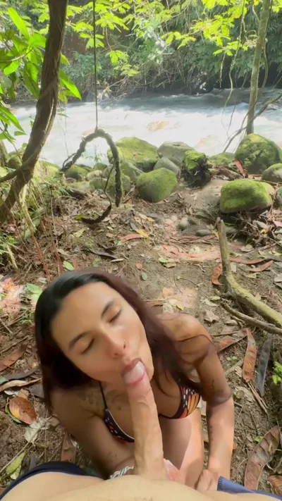 Myra Bustypetitemyra's exclusive homemade video: Onlyfans - Onlyfans Model Goes on a Hiking Adventure with Natural H