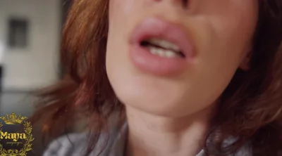Mayaeyes goes wild for my pretty face and encouragement in extreme closeups