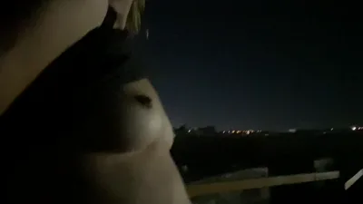 JamiestoneXXX enjoys a wild car blowjob with outdoor cumshot