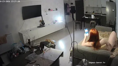 Vinna & Velvessa caught on cam playing with their toys in the living room