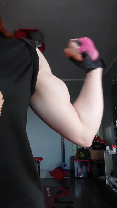 Watch Ruda Xsh dominate and humiliate with her sexy feet in latex & onlyfans video