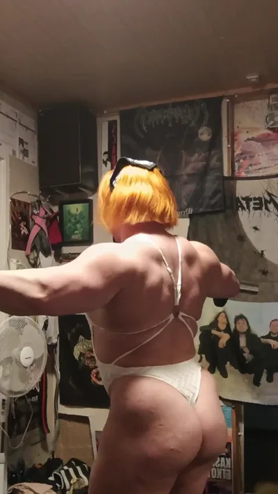 Anna K Powerlifter pumps her way to domination in a real hardcore femdom clip