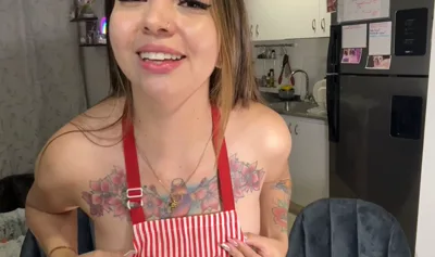 Calibaby9x, the sexy waitress in denim shorts, fingers herself in hot POV roleplay