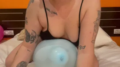Bee Looner dominates & dominates with her feet inexclusive HD video onlyfans can view