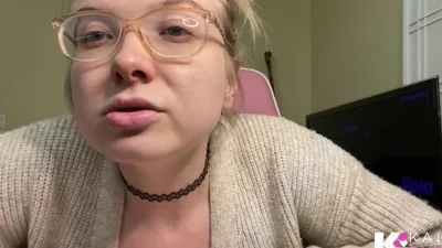Kaiia Eve's sickening coldness and coronavirus-induced noseblowing will make you want to blow your load