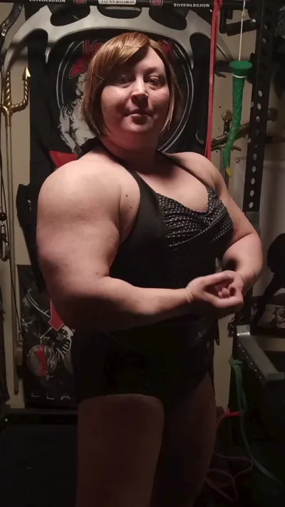 Anna K Powerlifter dominates and teases in exclusive HD video - Onlyfans Exclusive
